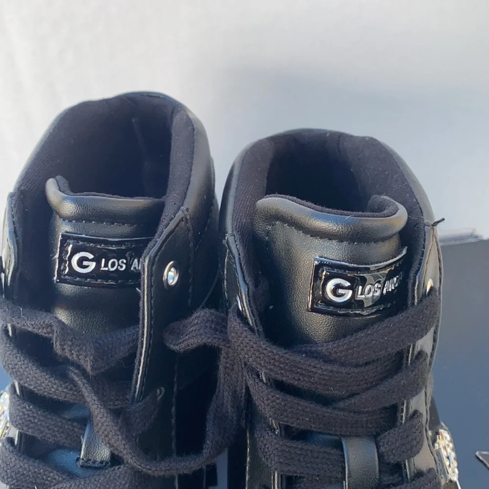 New G by GUESS Gettie Glitter Sneakers SZ 9